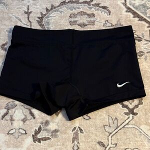 Nike DriFit Women's Black short Shorts size small